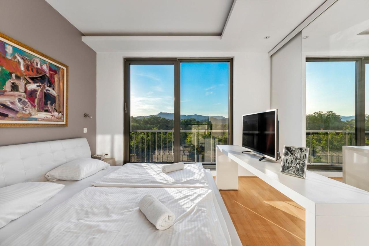 Contemporary Apartment With Rooftop Terrace In Maribor Exterior photo